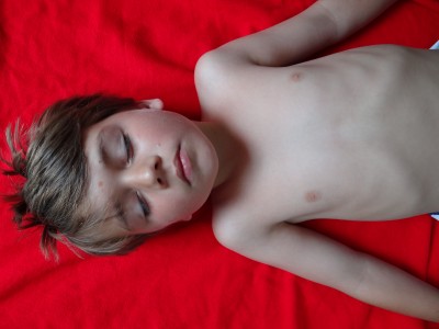 child resuscitation child - where to press