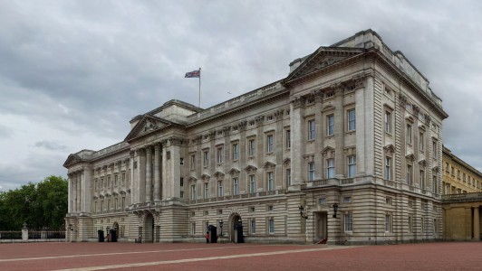 Buckingham_Palace_