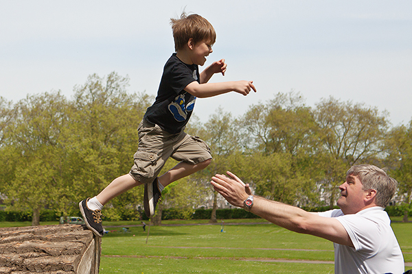 Running jump Memory Gate photography