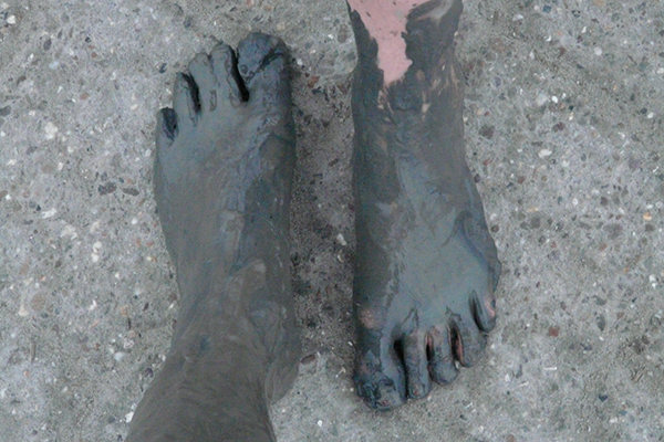 mudflat-hiking-feet
