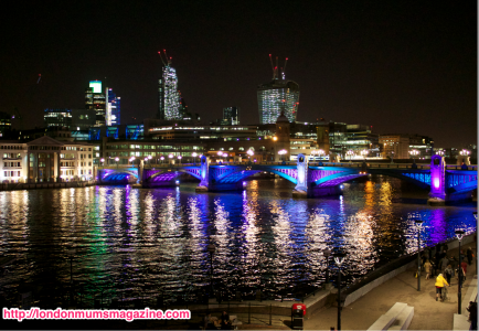 london pedestrians skyline thames