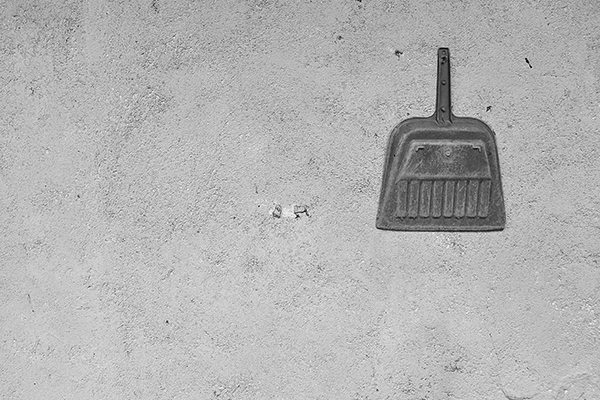 showel-Negative Space