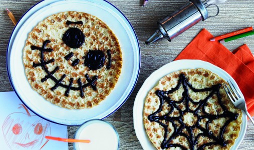 Pancake recipes Halloween Spiderwebs pancakes