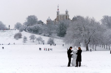 Greenwich Royal Observatory Greenwich and snowman - nmm E9540-27