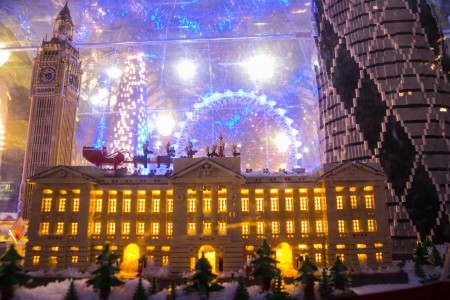 xmas covent garden 2013 LEGO Snowglobe 7