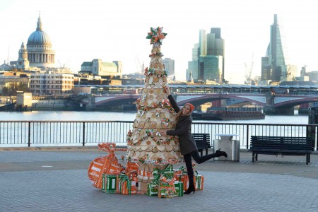 xmas london 2013 UK's First Baked Christmas Tree (6)