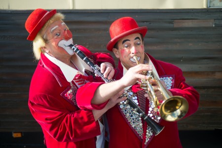 ZIPPOS Rastelli Clowns - Zippos Circus 'Unchained .[5]