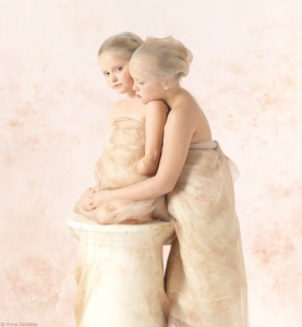 ANNE GEDDES INTERVIEW Meningitis B vaccine PG26-27-28-29 London Mums magazine - May and Sophie Challis