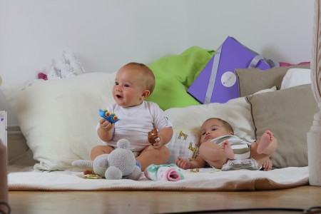 nonabox group of babies shooting_ES