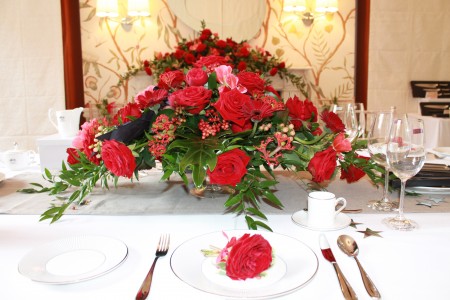 Fresh Roses Centre Piece by Ocado