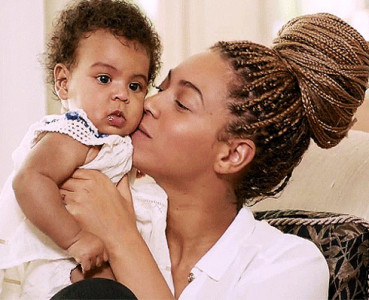 Beyonce with Blue Ivy