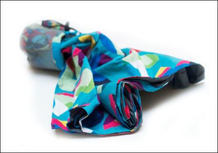 PACMAT outdoor blanket Family_pulledout_forwards_focusfront