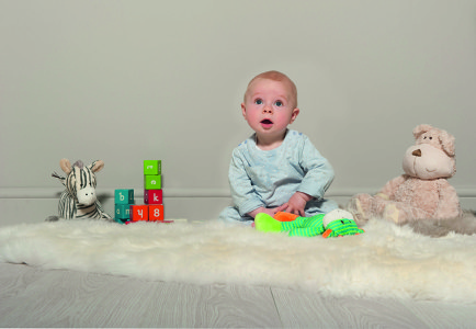 Eric-Toys-in-Row-Looking_0362