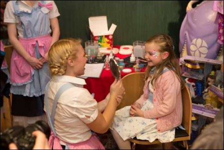 Disney Store Christmas Party - Facepainting