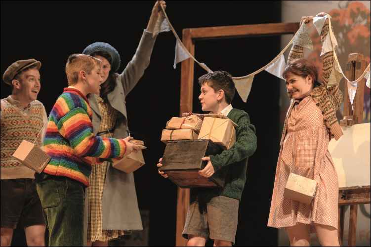 10. Ensemble in Goodnight Mister Tom 2015 Credit Dan Tsantilis