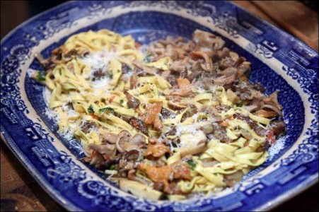 Exclusive interview with Celebrity Chef Gennaro Contaldo including his top pasta tips tagliatelle with wild mushrooms_01