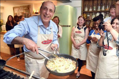Exclusive interview with Celebrity Chef Gennaro Contaldo including his top pasta tips tagliatelle with wild mushrooms_02