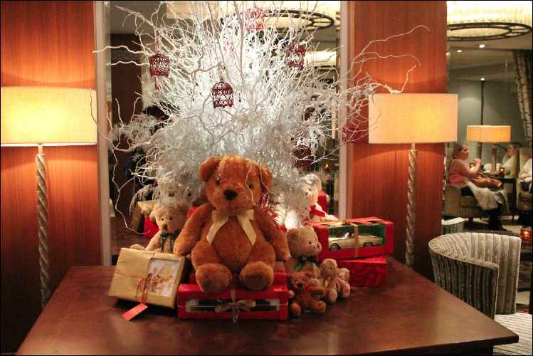 Royal Horseguards Hotel Hamleys christmas