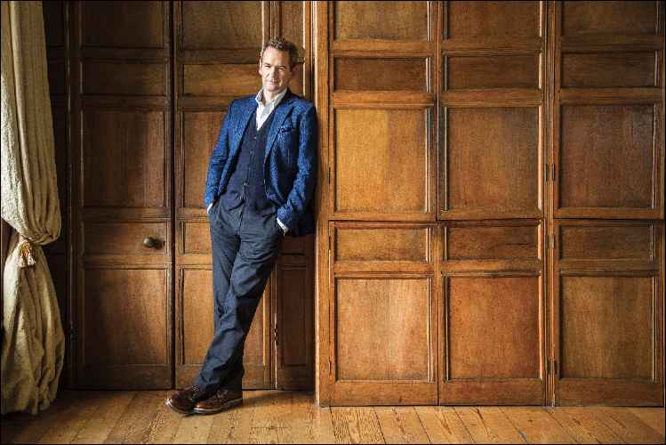 Alexander_Armstrong_Photo_by_Paul_Marc_Mitchell