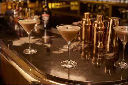 FLAT WHITE MARTINI Baileys cocktail drink recipe party