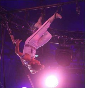 Alex Michael - skywalk at Zippo's Circus 2016