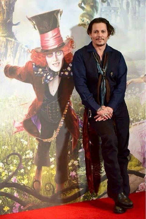 Alice Through the Looking Glass DVD Johnny Depp Mad Hatter