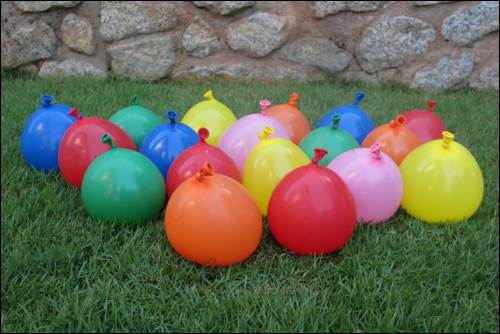 Top 10 Things to do this summer with Kids Who Love Water WATER BALLOONS