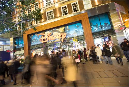 disney-store-disney-christmas-party