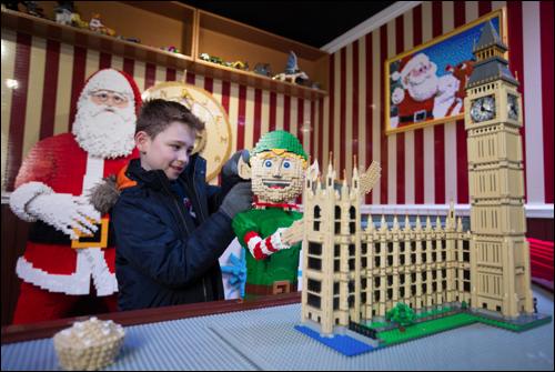 LEGO Christmas installation lego-covent-garden-xmas-installation-2016-a