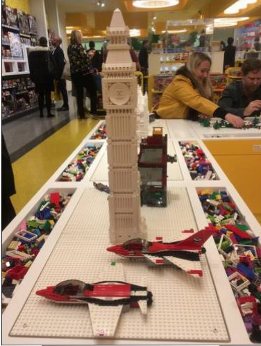 lego-store-building-areas-photo