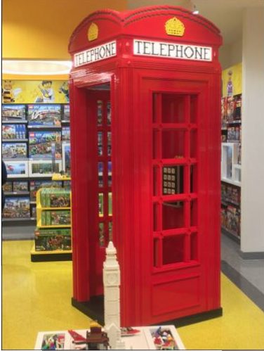 lego-store-telephone-box-london-photo