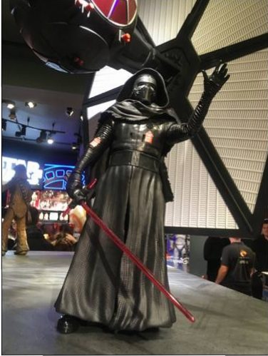 star-wars-talking-kylo-ren-photo