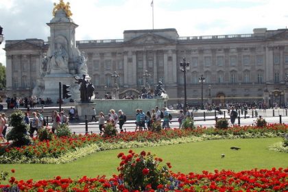 london Buckingham Palace spring
