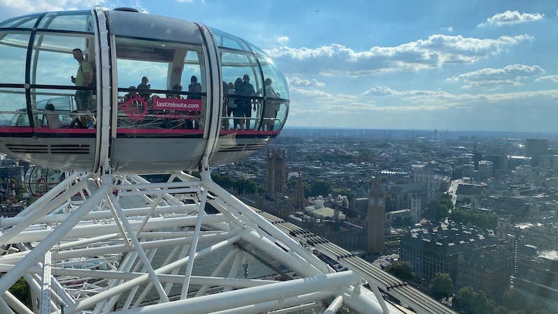 London Eye capsule full of tourists posing for mums magazine