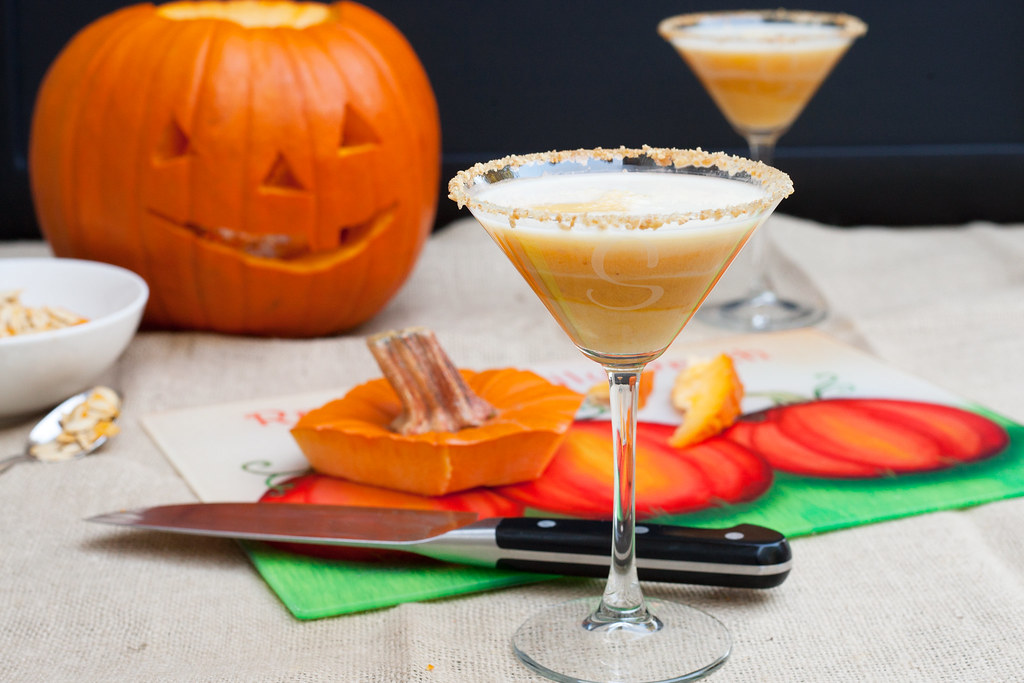 pumpkin martini halloween cocktail recipe with orange pumpkin