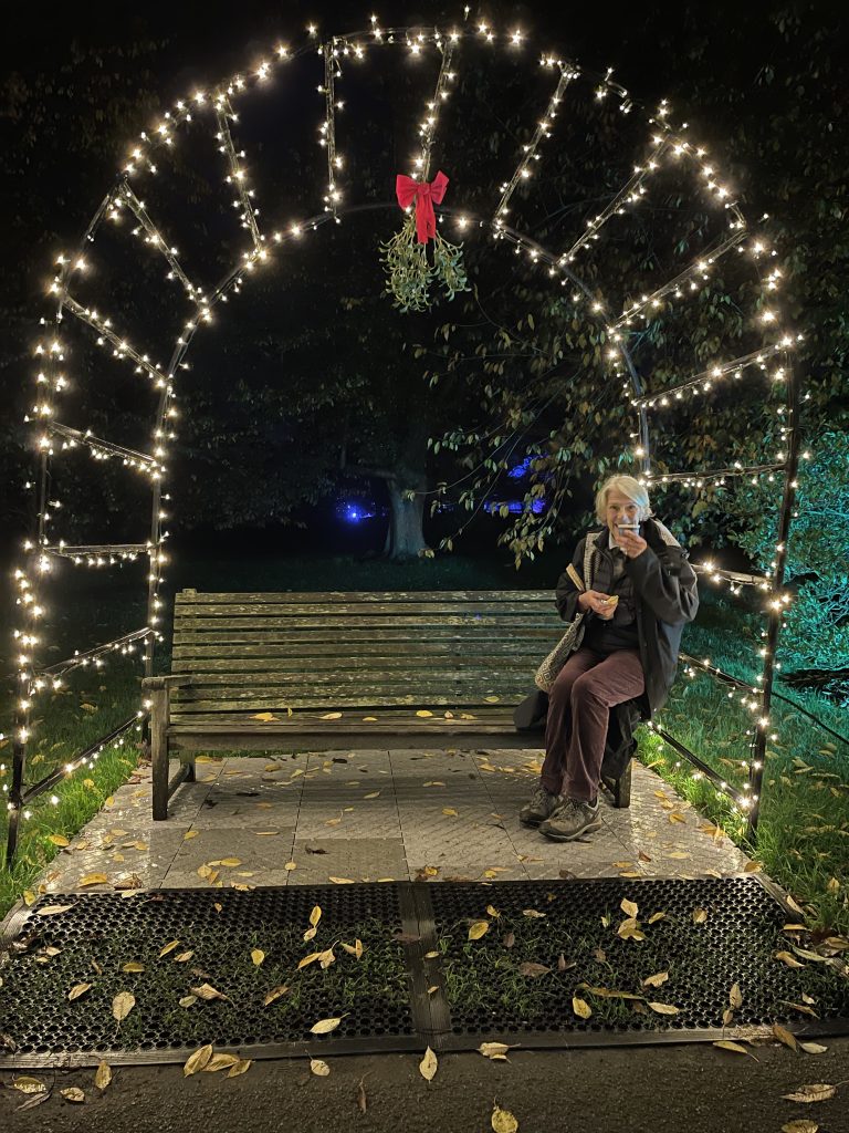 lady posing for mums magazine at Kew Gardens for Christmas at kew 
