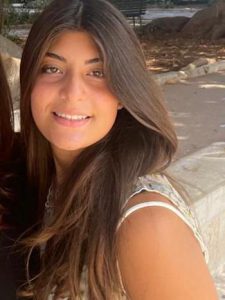 Maya a teen reporter posing for london mums magazine