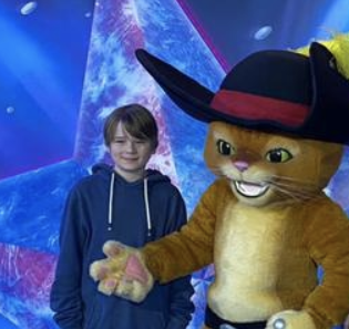 avatar for alecmackeson