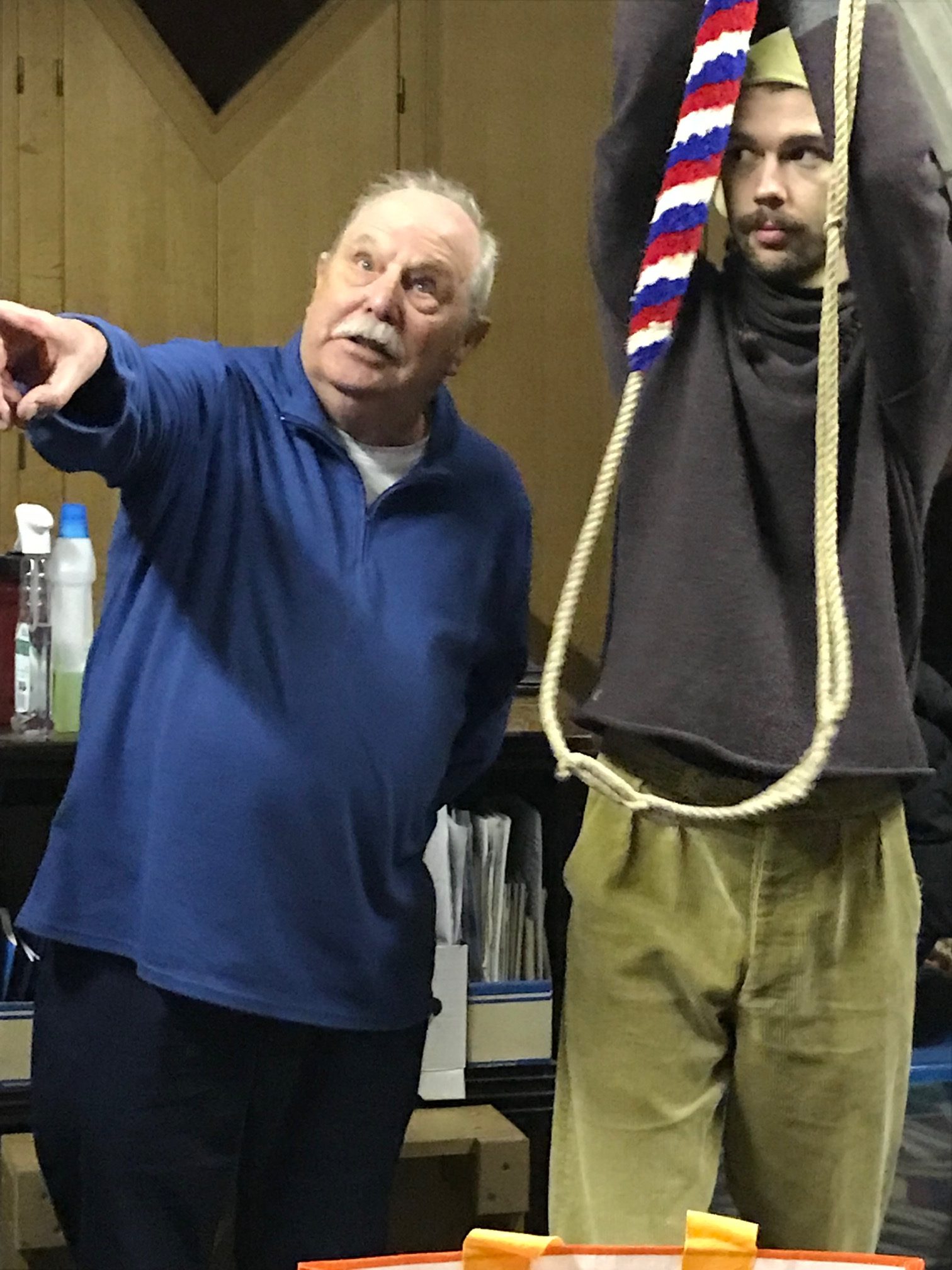 Michael shows Piran which bell he needs to follow