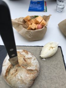 the breadnbutter platter, knife in situ