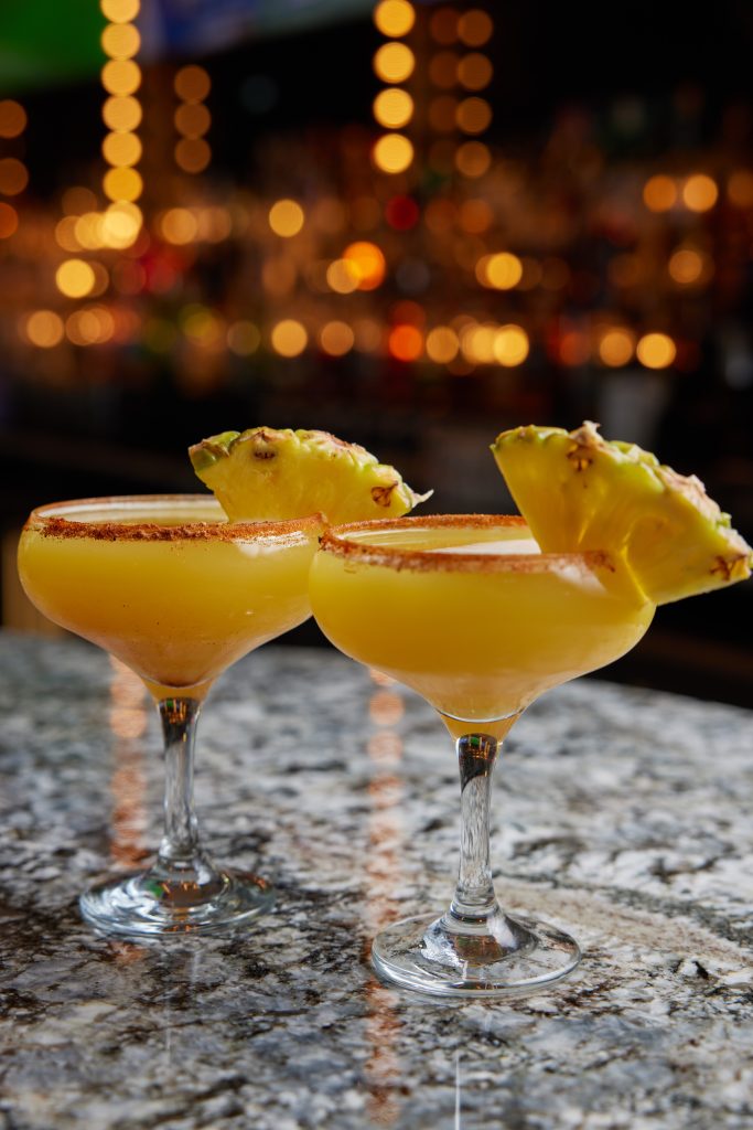 cocktails with ananas 