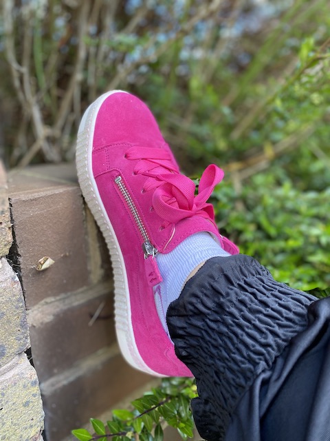 Gabor Wisdom Womens Casual Shoes in Pink Suede