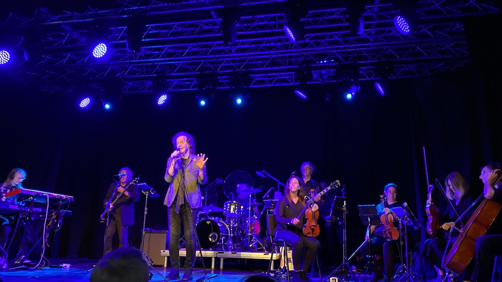 Colin Blunstone Brings One Year to life in a historic homecoming