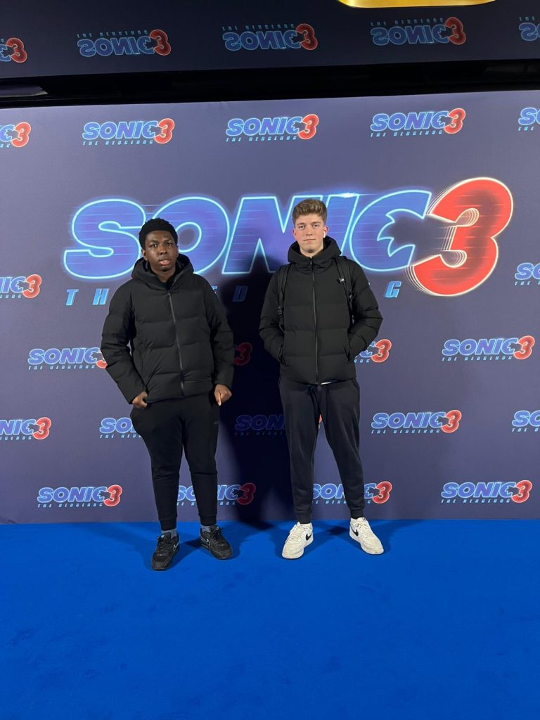 teenage reporters at the sonic 3 premiere