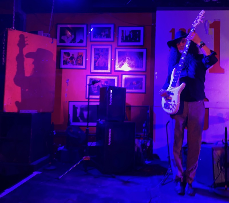 Mick McConnell & Blue Thunder electrify the 100 Club bass player shadow