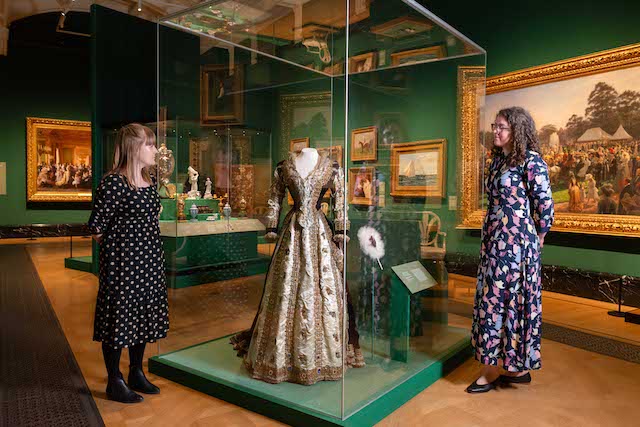 Edwardians_Queen Alexandra's Mary Queen of Scots costume
