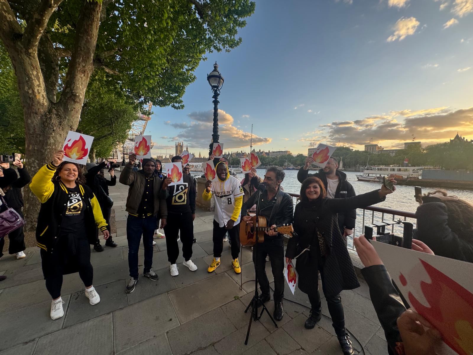 busking at southbank with marco ligabue speakerbox and london mums magazine