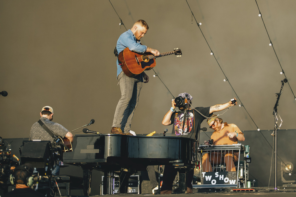 @ISHASHAHPHOTOGRAPHY_ zach bryan _2R4A9595