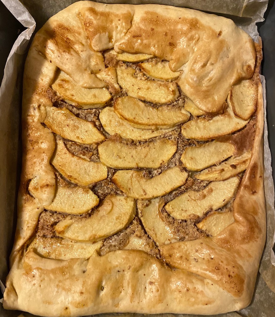 Easy Apple & Almond Tart (healthier version) recipe 