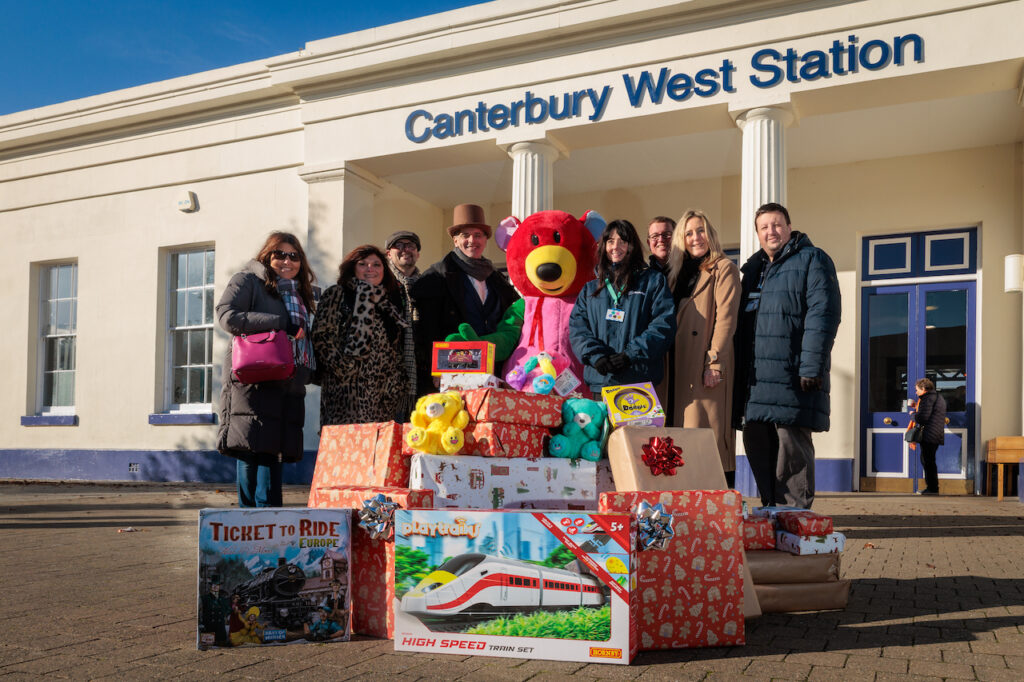 Southeastern delivers 200 Toys to Kent Children in Railway 200 Christmas celebration  